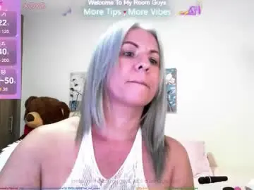 Naomi_castro1  live sex cam