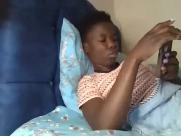 Pretty_petite_ebony  live sex cam