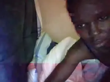 Pretty_petite_ebony  live sex cam