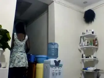 Pretty_petite_ebony  live sex cam