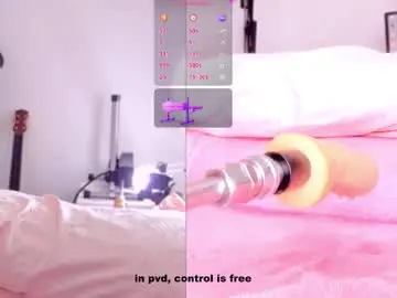 Revy_black69  live sex cam