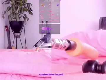 Revy_black69  live sex cam