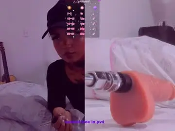 Revy_black69  live sex cam