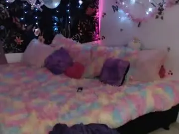 April_l6  live sex cam