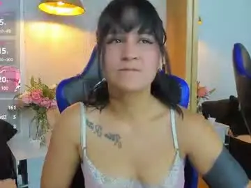 Babyysnake  live sex cam