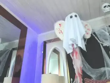 Babyysnake  live sex cam