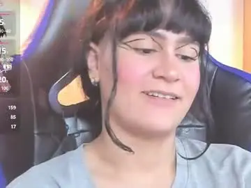 Babyysnake  live sex cam