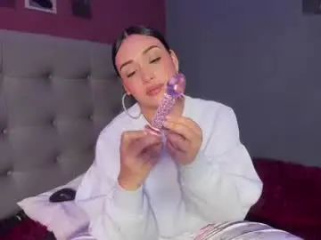 Charlotte_jamees  live sex cam