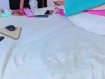 Curvyebonyy_  live sex cam