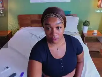 Curvyebonyy_  live sex cam