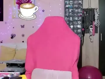 Lexygold  live sex cam