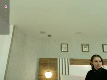 Lucianawainn  live sex cam