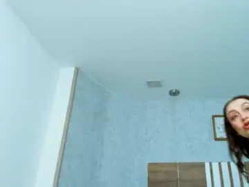 Lucianawainn  live sex cam