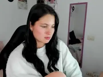 Melanieev  live sex cam