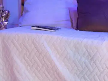 Naughtymilfx_  live sex cam