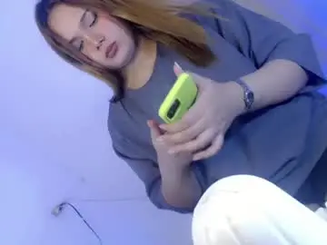 Yourlovingpearl  live sex cam
