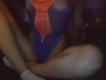 Bambigreen  live sex cam