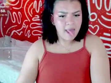 Elumi2  live sex cam
