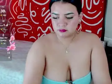 Elumi2  live sex cam