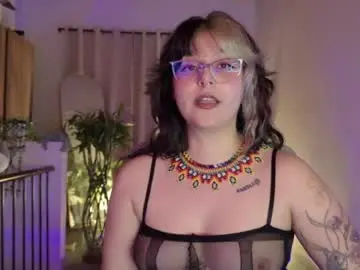 Hazelbrownn23  live sex cam