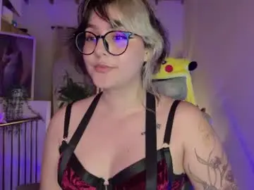 Hazelbrownn23  live sex cam