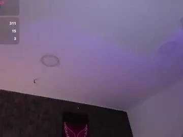 Hilarin__  live sex cam
