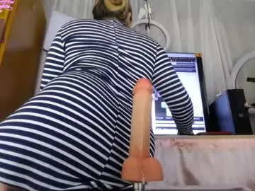 Martiniella  live sex cam