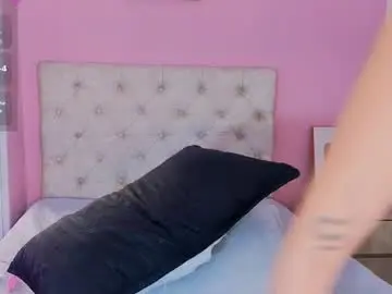 Sharlott_holms  live sex cam