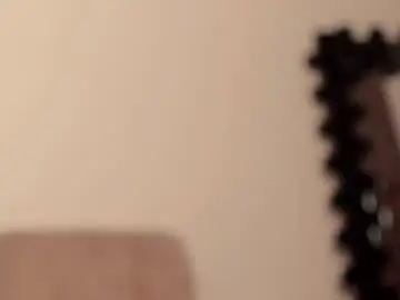 Tamarathompsonn  live sex cam