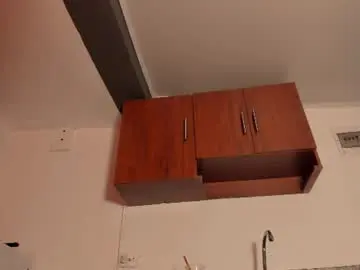 Tamarathompsonn  live sex cam