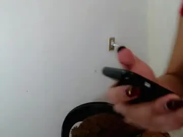 Versex_maxwell  live sex cam