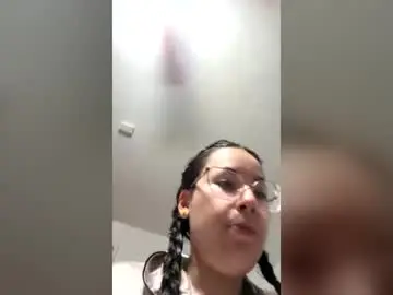 Vixenvioletblue  live sex cam