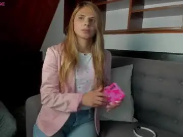 Antonellamora  live sex cam