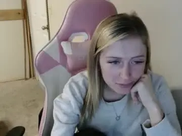 Chaturerin  live sex cam