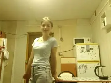 Cherryfizzee  live sex cam