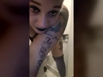 Hellokittyandme501664  live sex cam