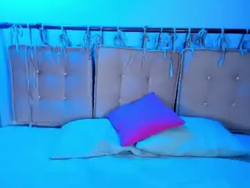 Julianaaldana  live sex cam