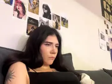 Kashahietala  live sex cam
