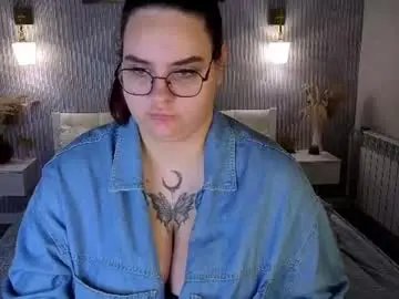 Kity_mooree  live sex cam