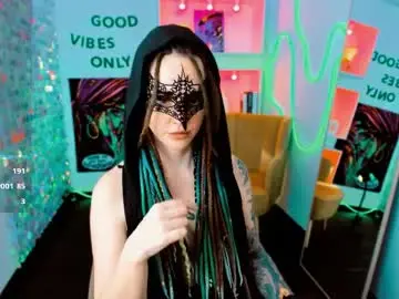 Lisafoxy_y  live sex cam