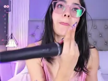 Lunabloomn  live sex cam