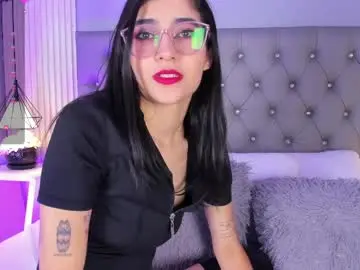 Lunabloomn  live sex cam
