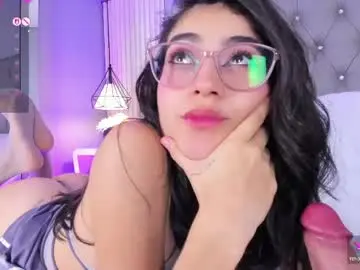 Lunabloomn  live sex cam