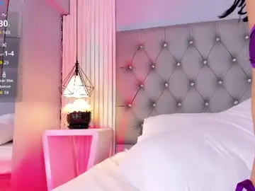 Lunabloomn  live sex cam