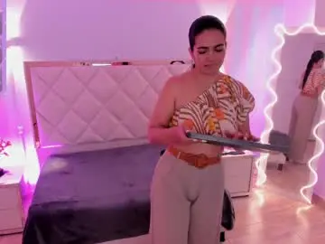 Rosalind_tay  live sex cam