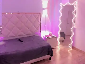 Rosalind_tay  live sex cam