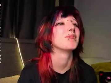 Veolatownson  live sex cam