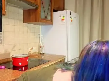 Veolatownson  live sex cam