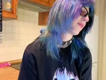 Veolatownson  live sex cam