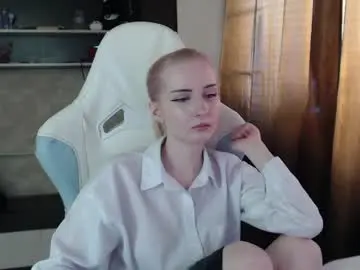 Cutti_crystal  live sex cam